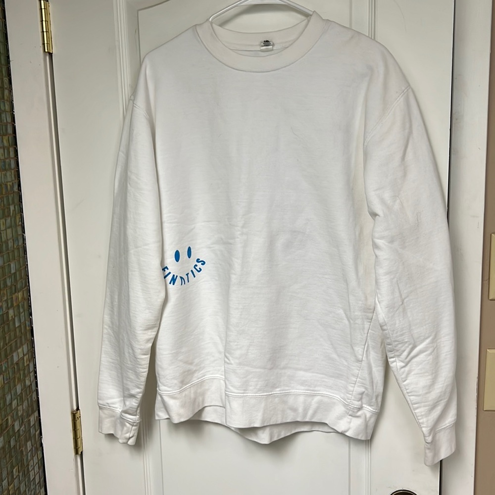 Finatics sweatshirt size large